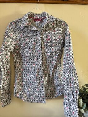 Cinch Women's Black & White Geometric Shirt with Pink Accents